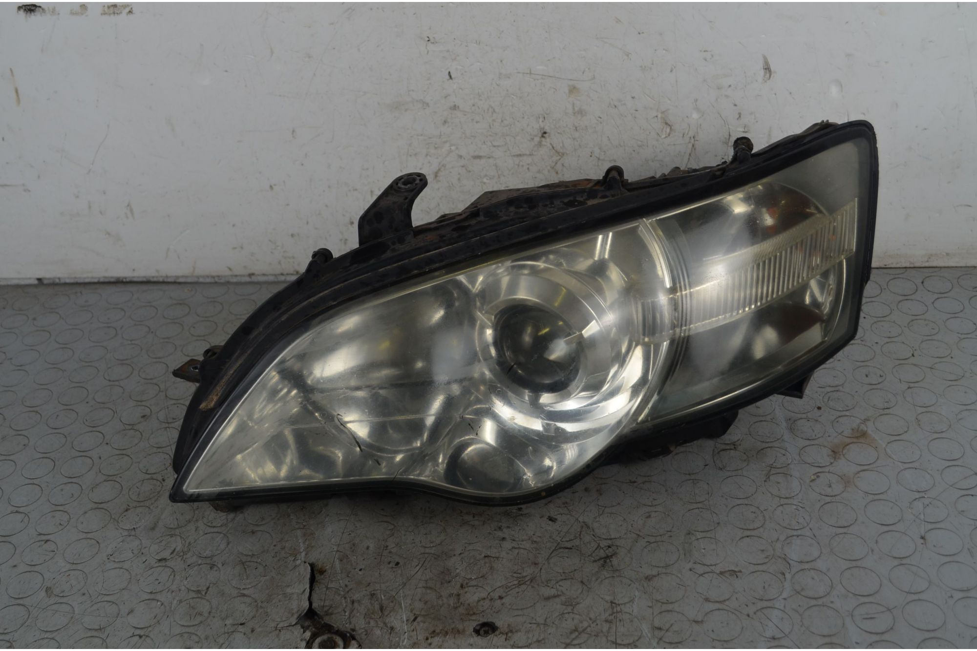 Faro Anteriore SX Subaru Legacy Dal 2003 al 2009 Cod 84001AG092  1745996279519