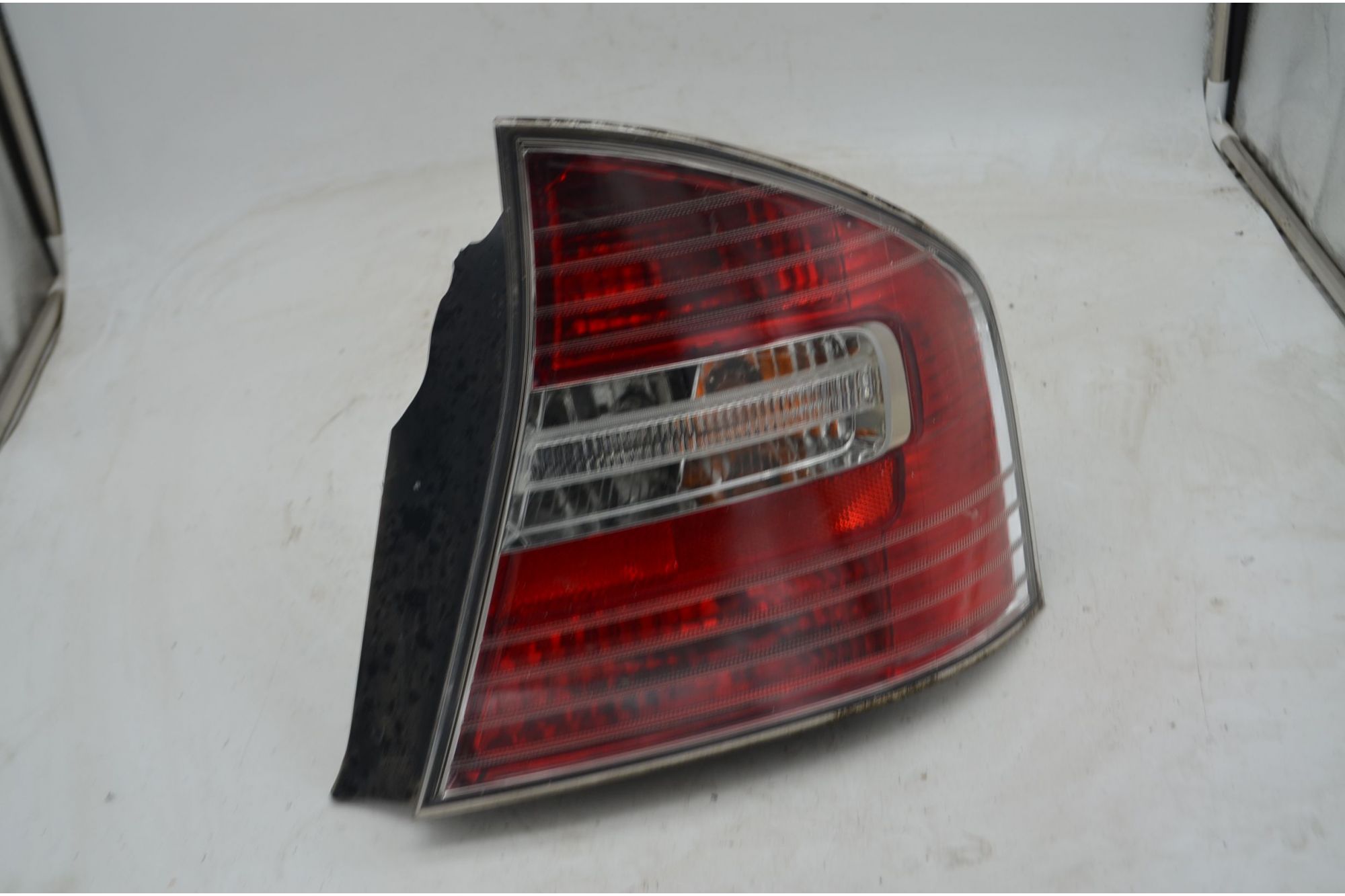 Fanale Stop Posteriore DX Subaru Legacy Dal 2003 al 2009 Cod 84201AG241  1745999046446