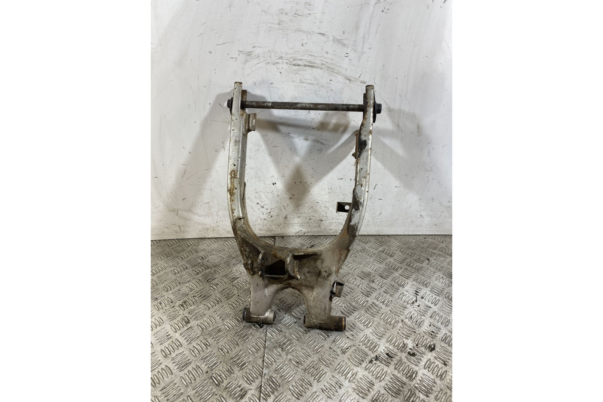 Forcellone Posteriore Yamaha TW Trailway 125 Dal 1999 Al 2004  1746005358584
