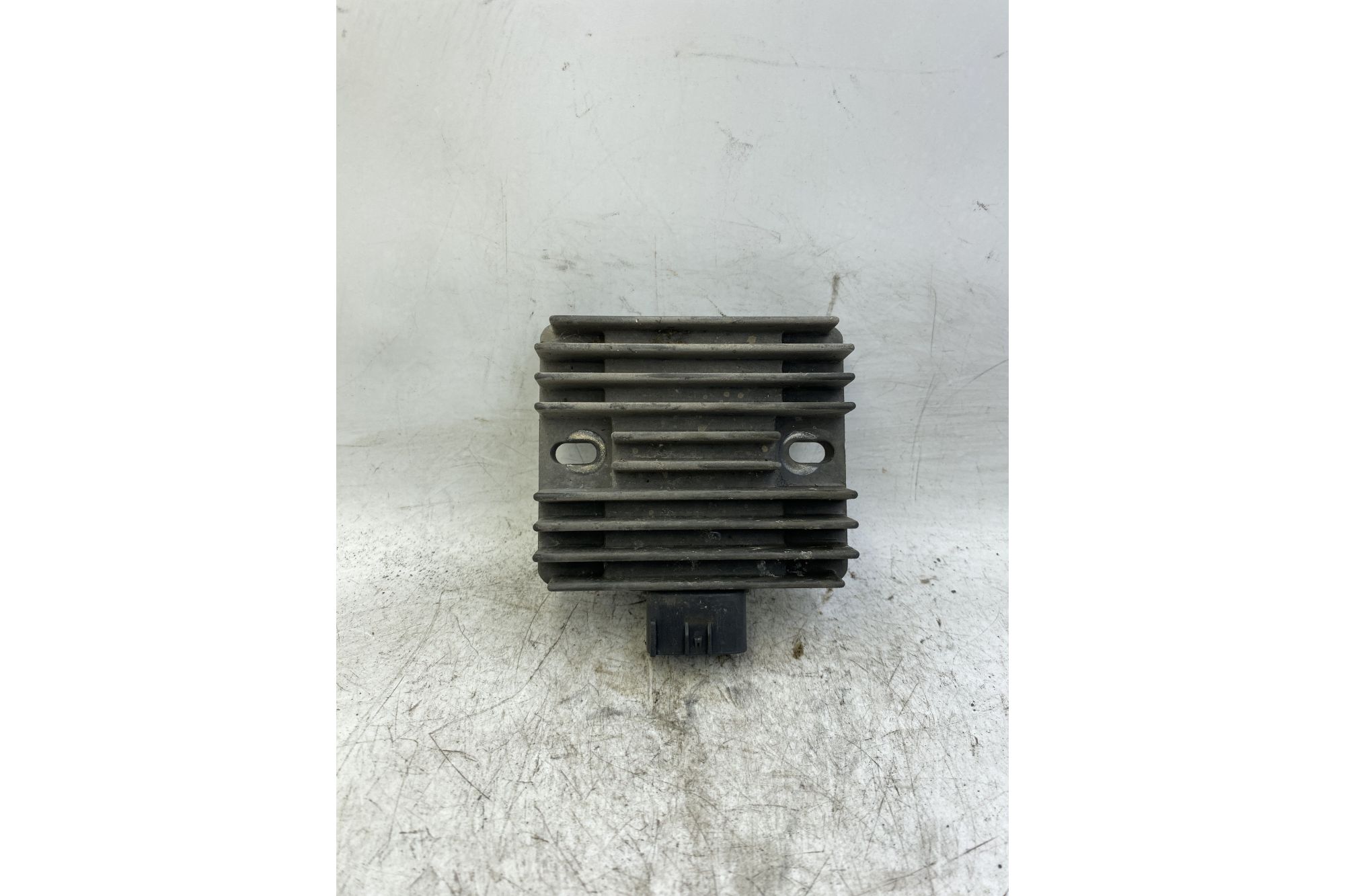 Regolatore Di Tensione Malaguti Password 250 dal 2008 al 2011 COD SH678-11  1746005966260