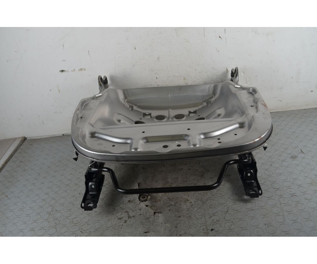 Base Sedile Anteriore SX Mazda 2 Dal 2007 al 2014 Cod D65288A00 1746433180887 Base Sedile Anteriore SX Mazda 2 Dal 2007 al 2014 Cod D65288A00 1746433180887