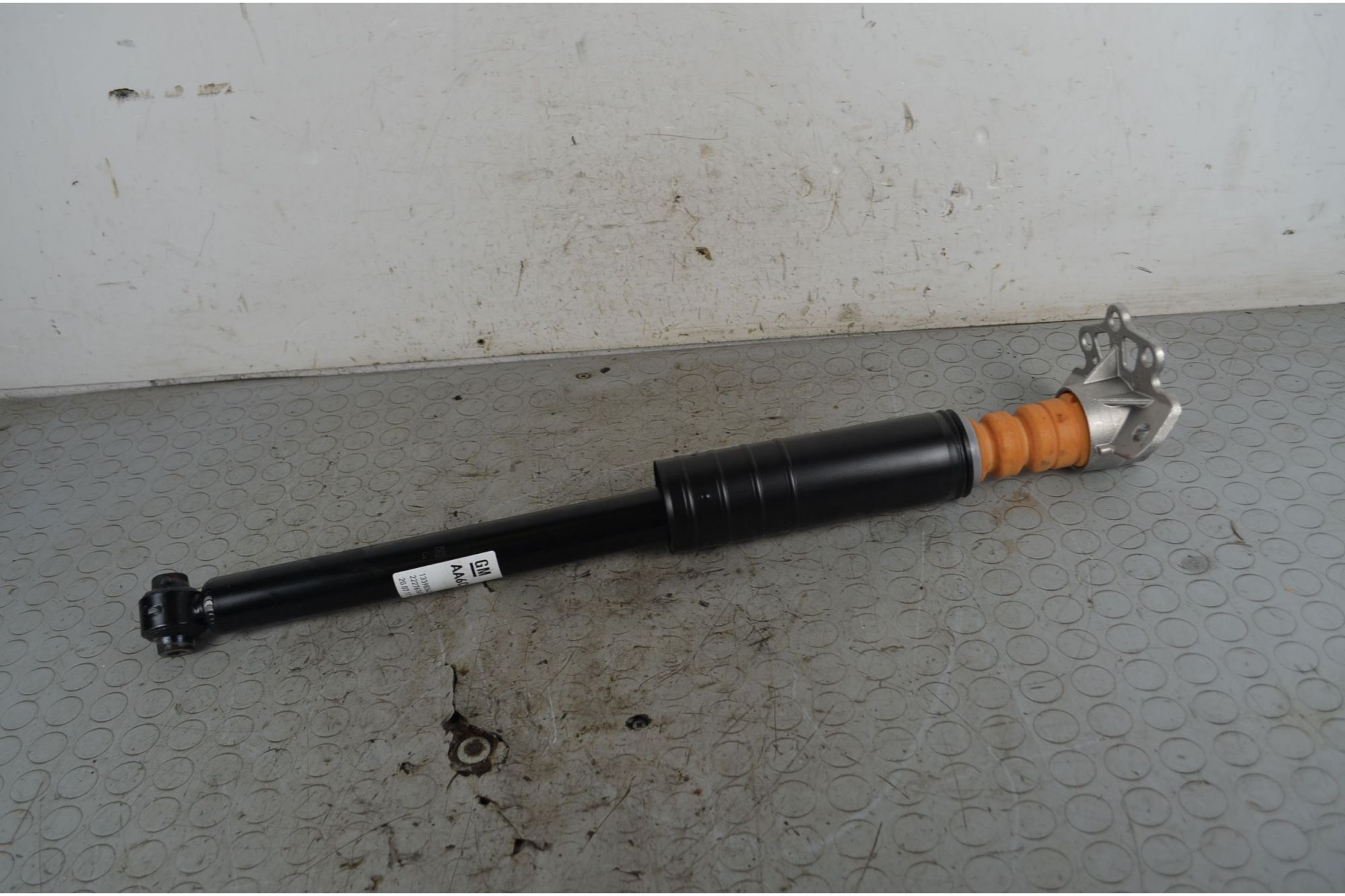Ammortizzatore posteriore dx o sx Opel Corsa D Dal 2006 al 2014 Cod 13398342  1746435903224