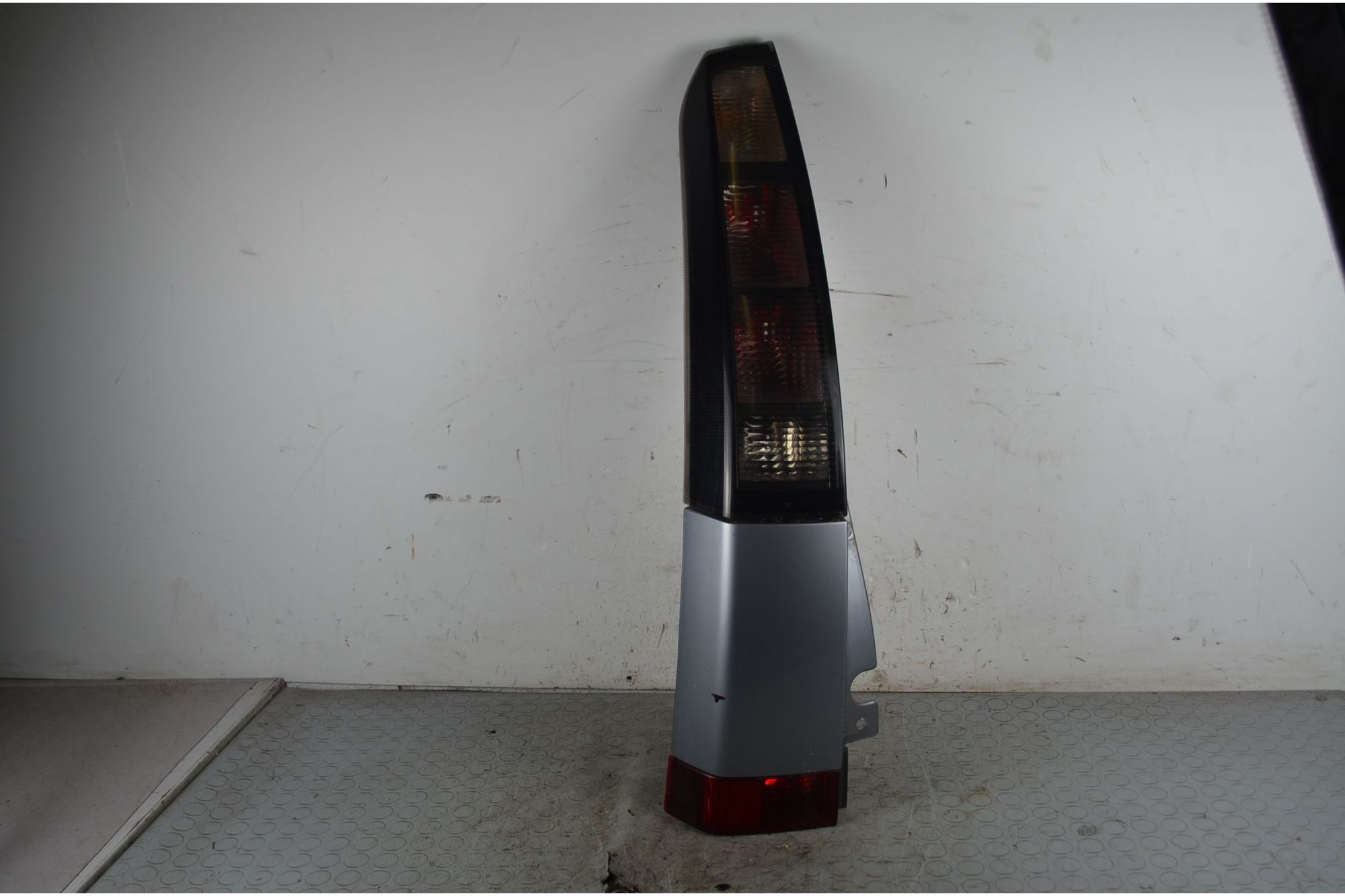Fanale Stop Posteriore SX Opel Meriva A Dal 2003 al 2010 Cod 93184712  1746436973462