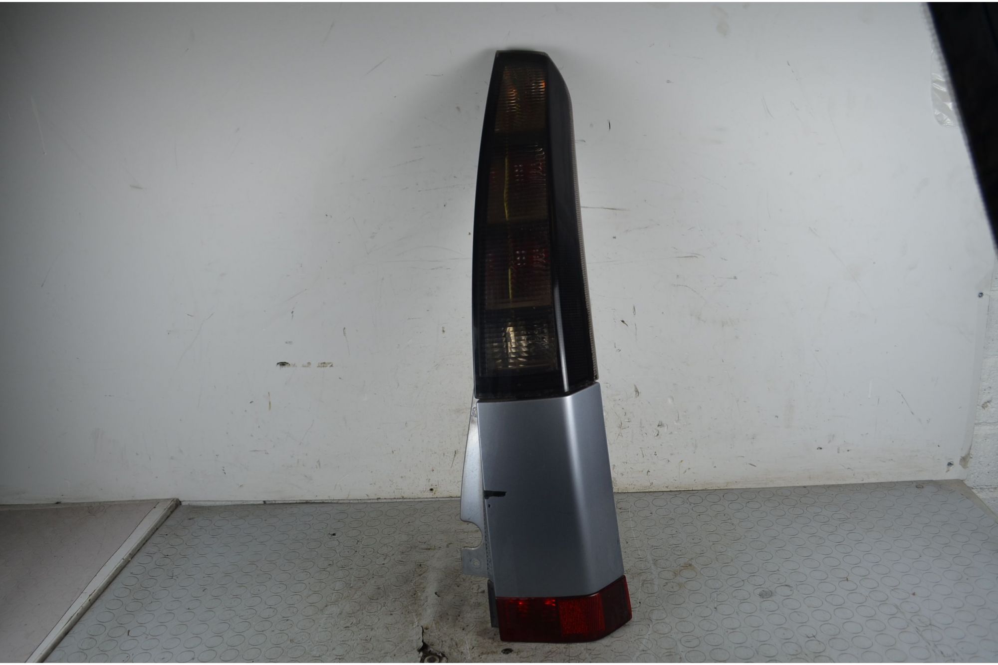 Fanale Stop Posteriore DX Opel Meriva A Dal 2003 al 2010 Cod 93187880  1746437321552