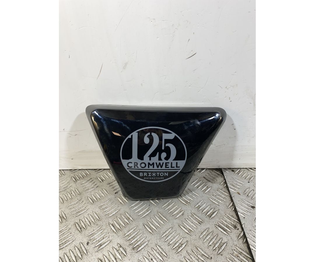 Carena Fianchetto Sottosella Destro DX Brixton Motorcycles Cromwell 125 ABS Dal 2021 Al 2025 1746440773713 Carena Fianchetto Sottosella Destro DX Brixton Motorcycles Cromwell 125 ABS Dal 2021 Al 2025 1746440773713