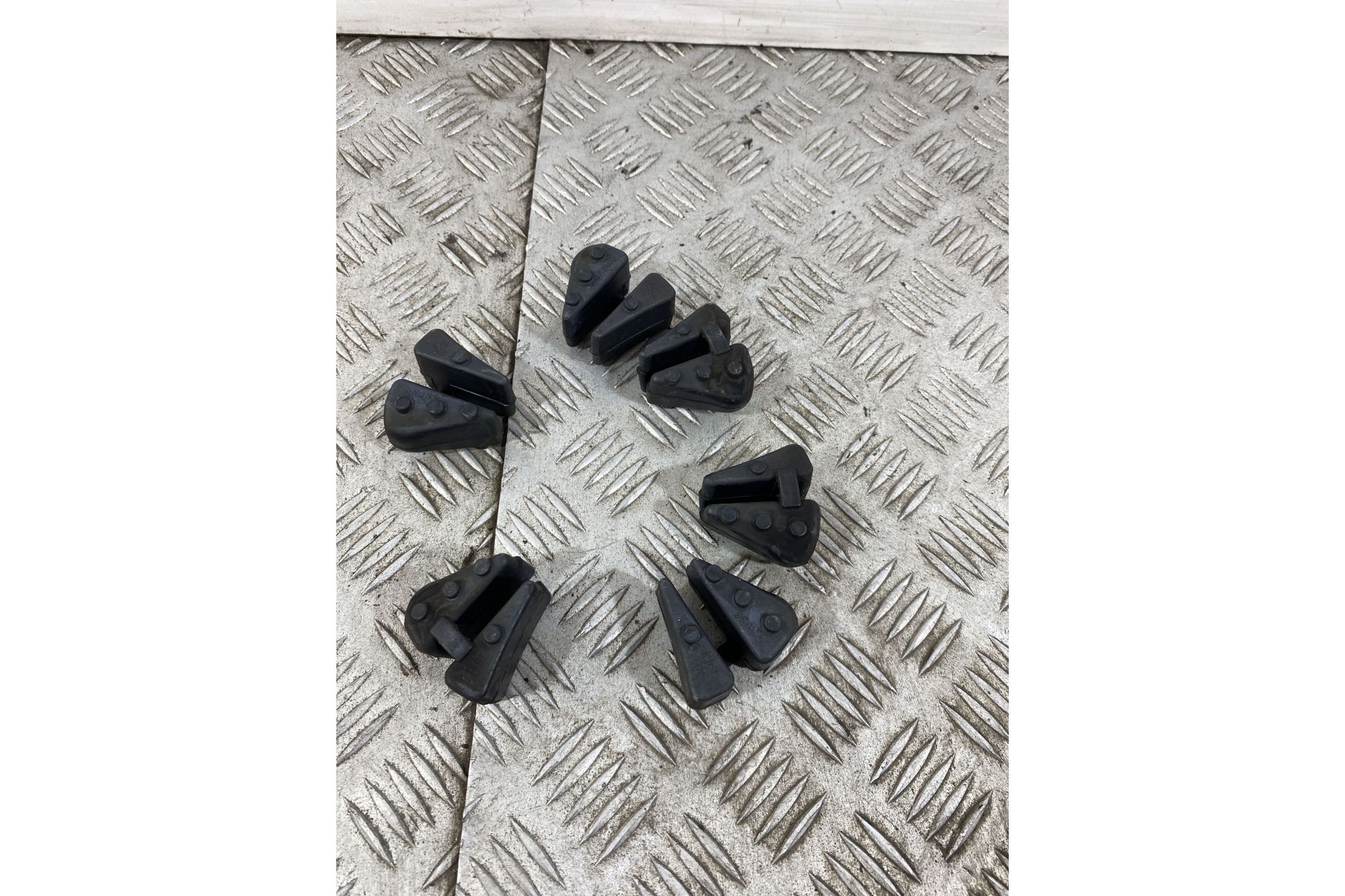 Set Parastrappi Yamaha MT-07 Dal 2021 Al 2024  1746453174965