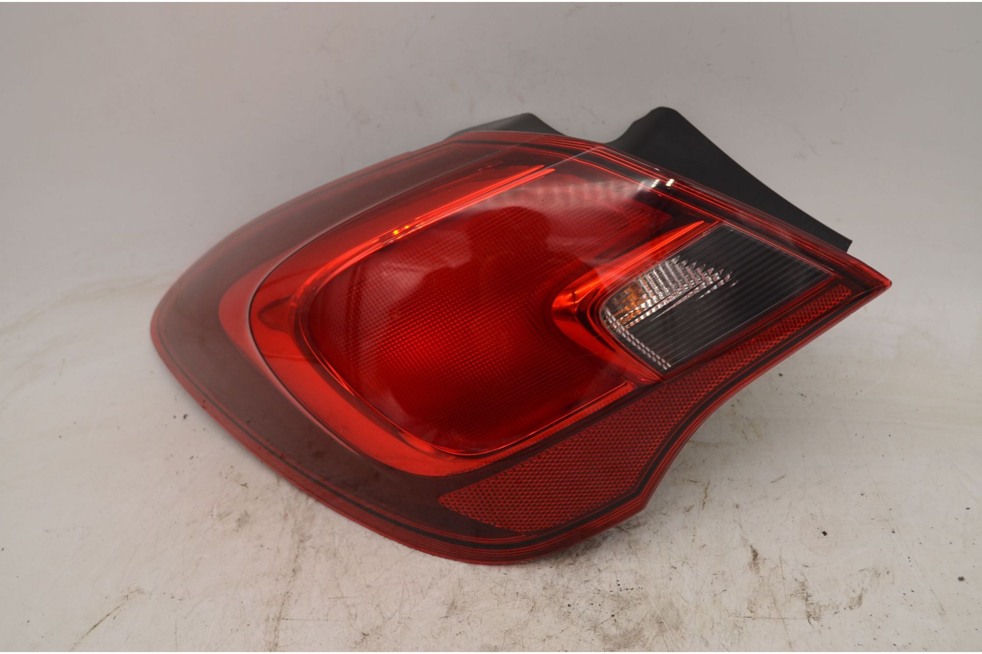Fanale Stop Posteriore SX Opel Corsa E  Dal 2014 al 2019 Cod 39090647  1746456715844