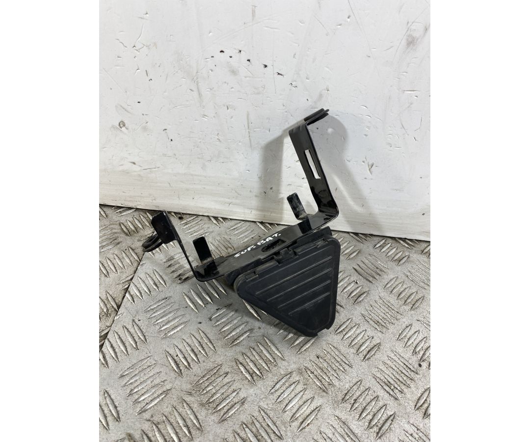 Staffa Supporto Batteria Brixton Motorcycles Cromwell 125 ABS Dal 2021 Al 2025 1746458633948 Staffa Supporto Batteria Brixton Motorcycles Cromwell 125 ABS Dal 2021 Al 2025 1746458633948
