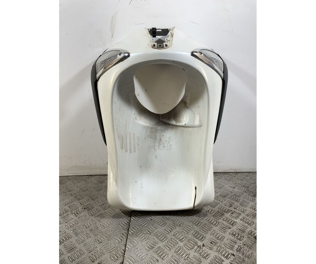 Carena Scudo Anteriore Con Frecce Piaggio Liberty 125 MOC Dal 2009 al 2015 1746537948161 Carena Scudo Anteriore Con Frecce Piaggio Liberty 125 MOC Dal 2009 al 2015 1746537948161