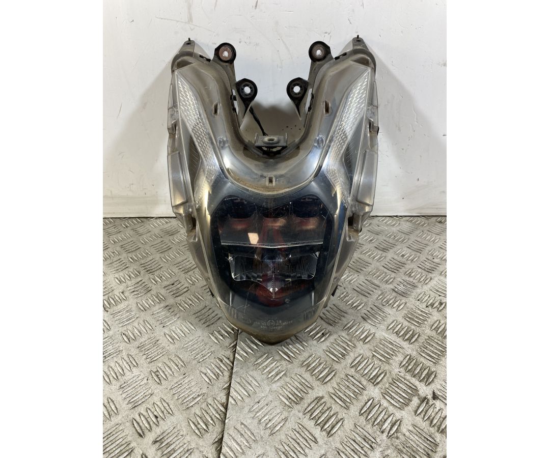 Faro Fanale Anteriore Yamaha Tricity 125 dal 2014 al 2020 1746542182147 Faro Fanale Anteriore Yamaha Tricity 125 dal 2014 al 2020 1746542182147