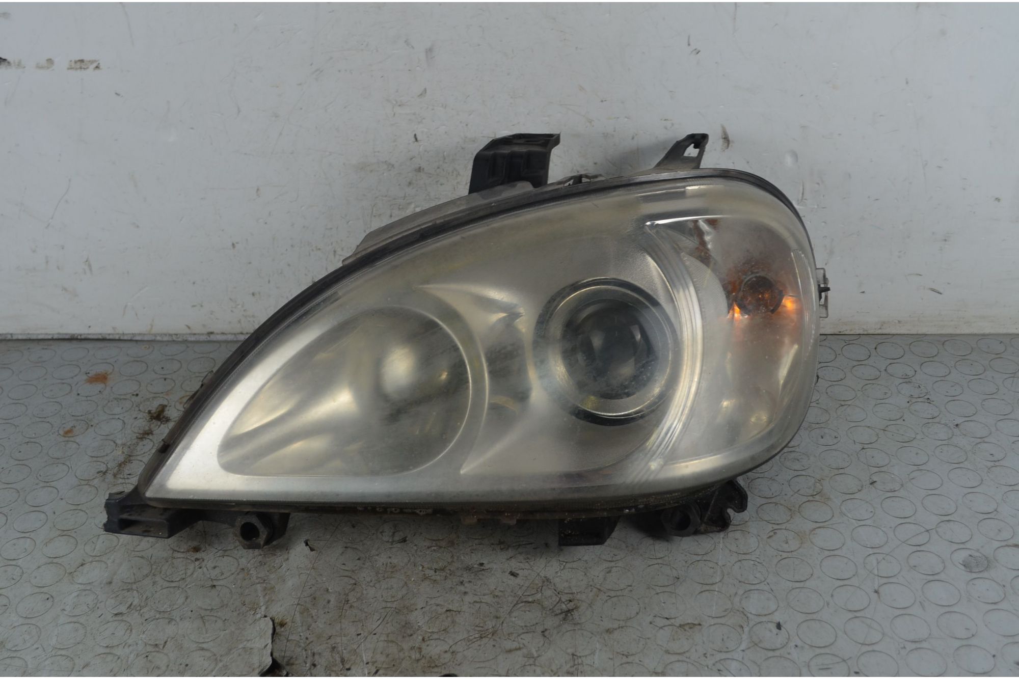 Faro Anteriore SX Mercedes Classe ML W163 Dal 1997 al 2005 Cod A1638203761  1746605764310