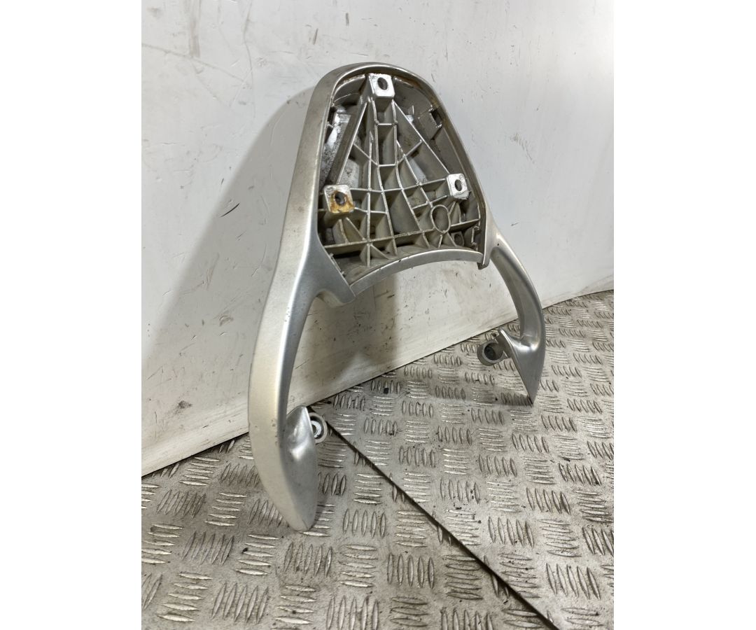 Maniglione Portapacchi posteriore Piaggio Beverly 250 dal 2001 al 2010 1746622774675 Maniglione Portapacchi posteriore Piaggio Beverly 250 dal 2001 al 2010 1746622774675