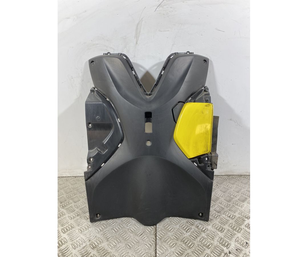 Carena Retroscudo Yamaha Tricity 125 dal 2014 al 2020 1746712330347 Carena Retroscudo Yamaha Tricity 125 dal 2014 al 2020 1746712330347