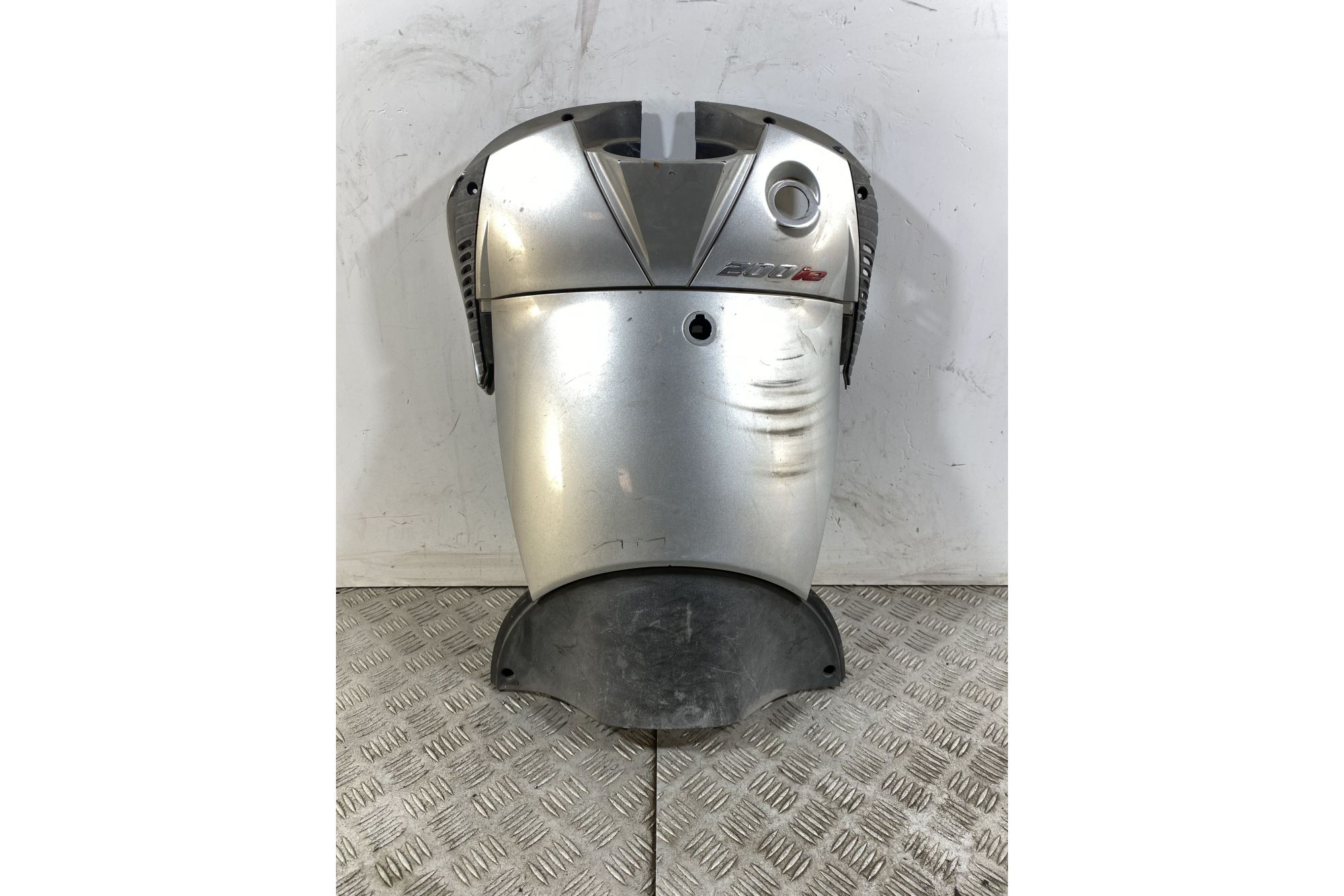 Carena Retroscudo Aprilia Scarabeo Light 125 / 200 dal 2007 al 2013  1746713596285