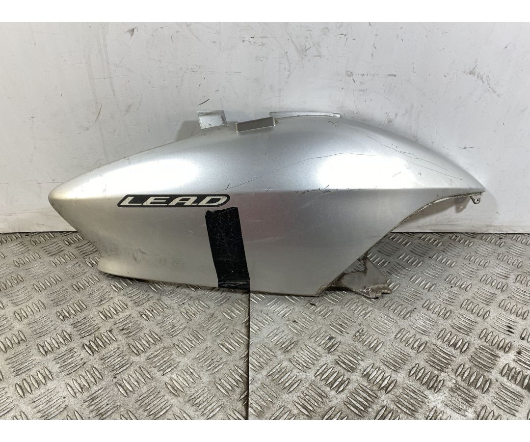 Carena Fianchetto Posteriore Destro Dx Honda Lead 110 dal 2009 al 2011 1746716434089 Carena Fianchetto Posteriore Destro Dx Honda Lead 110 dal 2009 al 2011 1746716434089