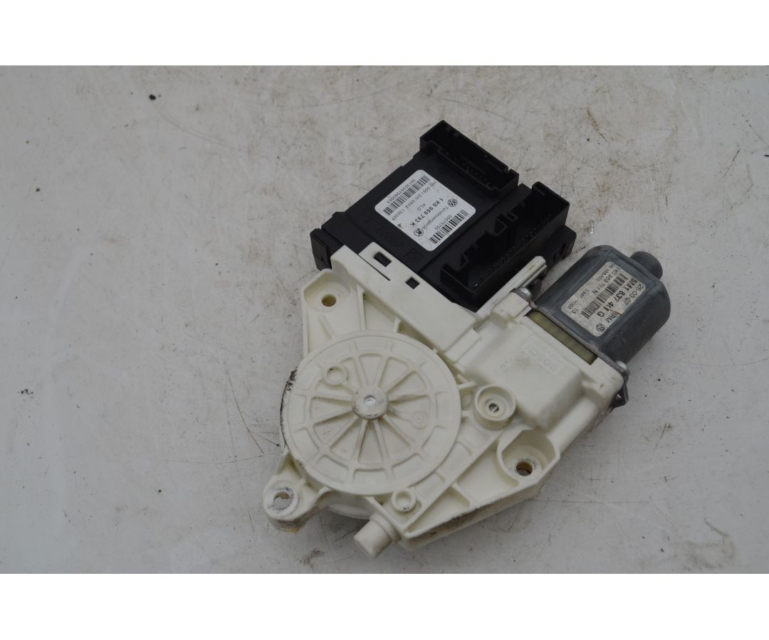 Motorino alzavetro anteriore Sx Volkswagen Golf V Dal 2003 al 2008 Cod 1K0959793K 1746786312058 Motorino alzavetro anteriore Sx Volkswagen Golf V Dal 2003 al 2008 Cod 1K0959793K 1746786312058