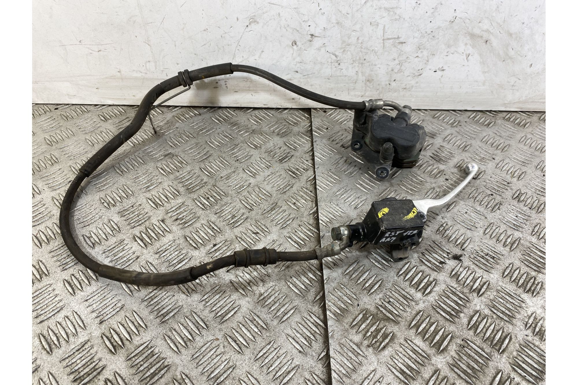 Impianto Frenante Pinza e Pompa Freno Anteriore Piaggio Liberty 125 / 150 RST Dal 2004 al 2016  1746792608480