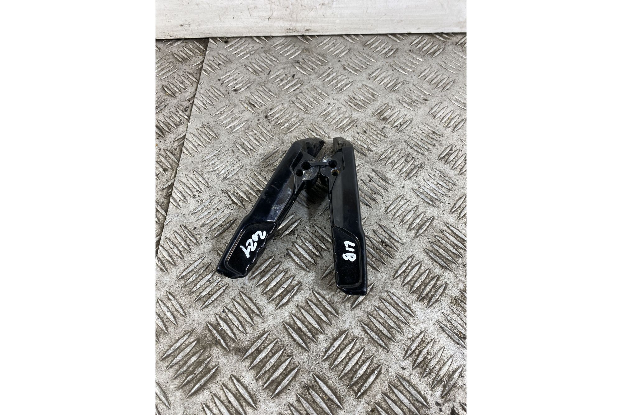 Coppia pedalini Passeggero Piaggio liberty 125 ABS Dal 2021 al 2024  1747034135443