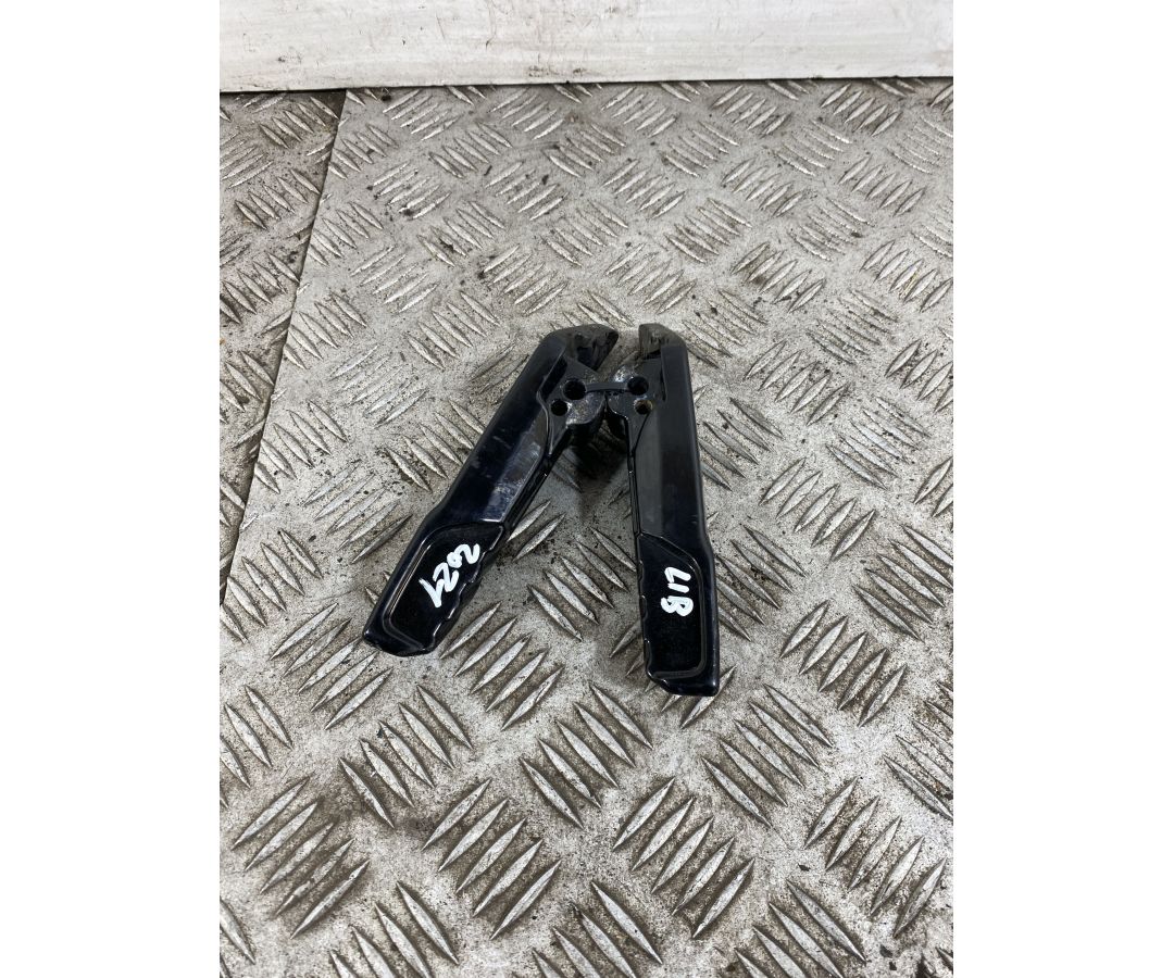 Coppia pedalini Passeggero Piaggio liberty 125 ABS Dal 2021 al 2024 1747034135443 Coppia pedalini Passeggero Piaggio liberty 125 ABS Dal 2021 al 2024 1747034135443