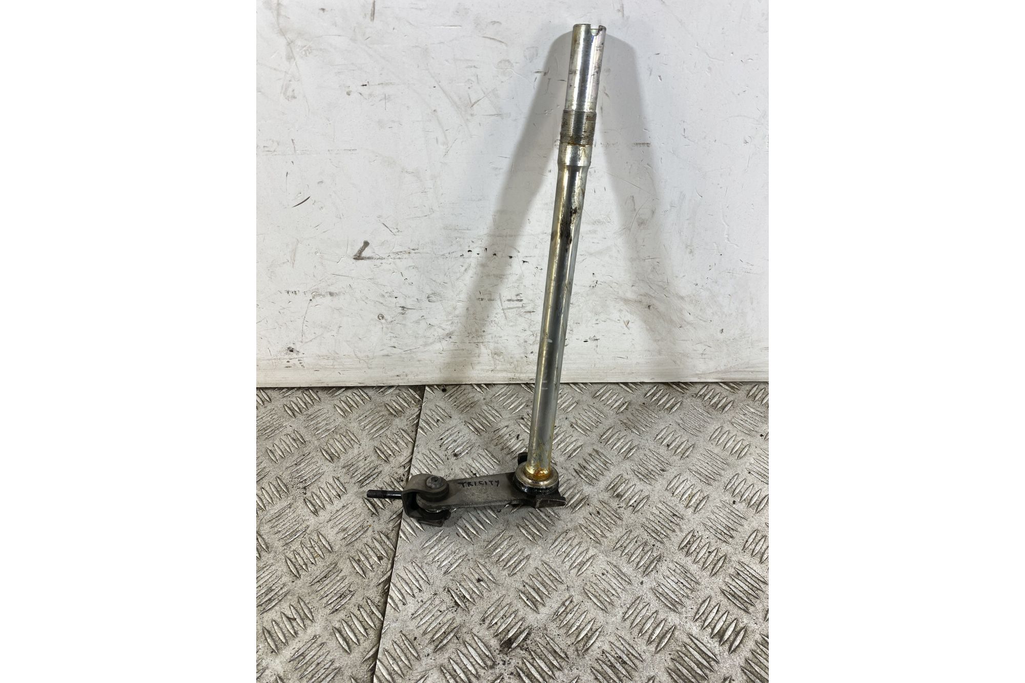 Piantone Forcella Sterzo Yamaha Tricity 125 dal 2014 al 2020  1747039834136