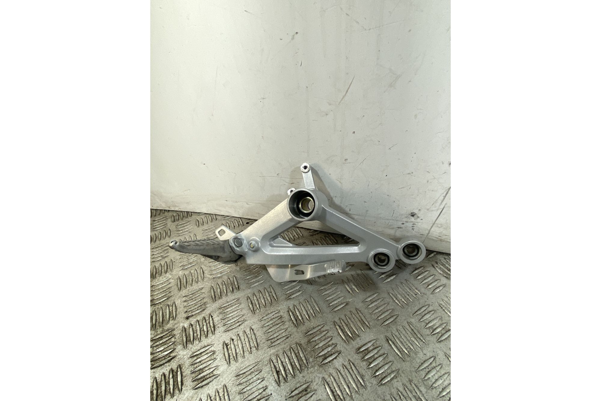 Pedana Poggiapiedi Anteriore Destra DX Aprilia RS 457 Dal 2024 Al 2025  1747057041608