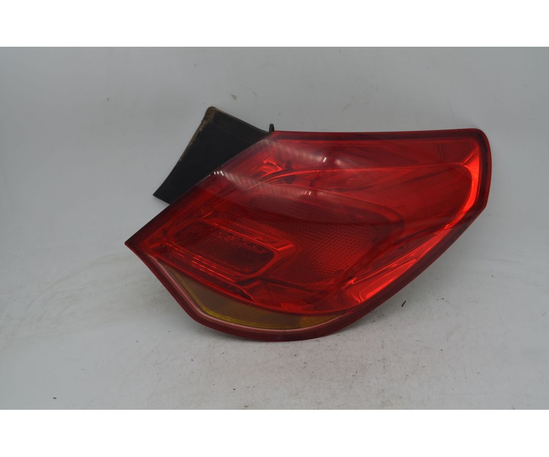 Fanale Stop Posteriore DX Opel Astra J Dal 2009 al 2018 Cod 13306454 1747122370954 Fanale Stop Posteriore DX Opel Astra J Dal 2009 al 2018 Cod 13306454 1747122370954