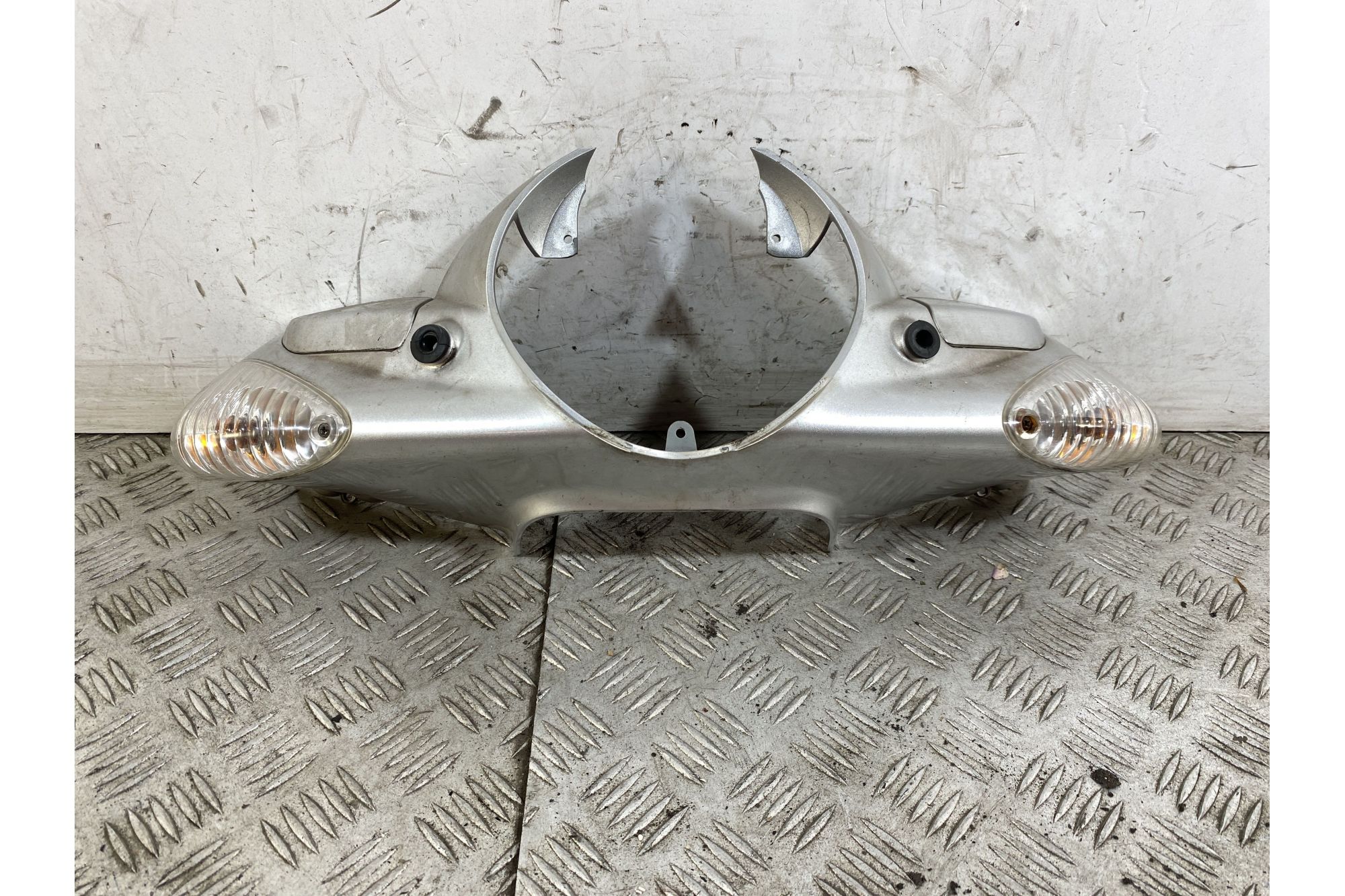 Carena Coprimanubrio Portafaro Piaggio Beverly Tourer dal 2009 al 2011  1747149294547