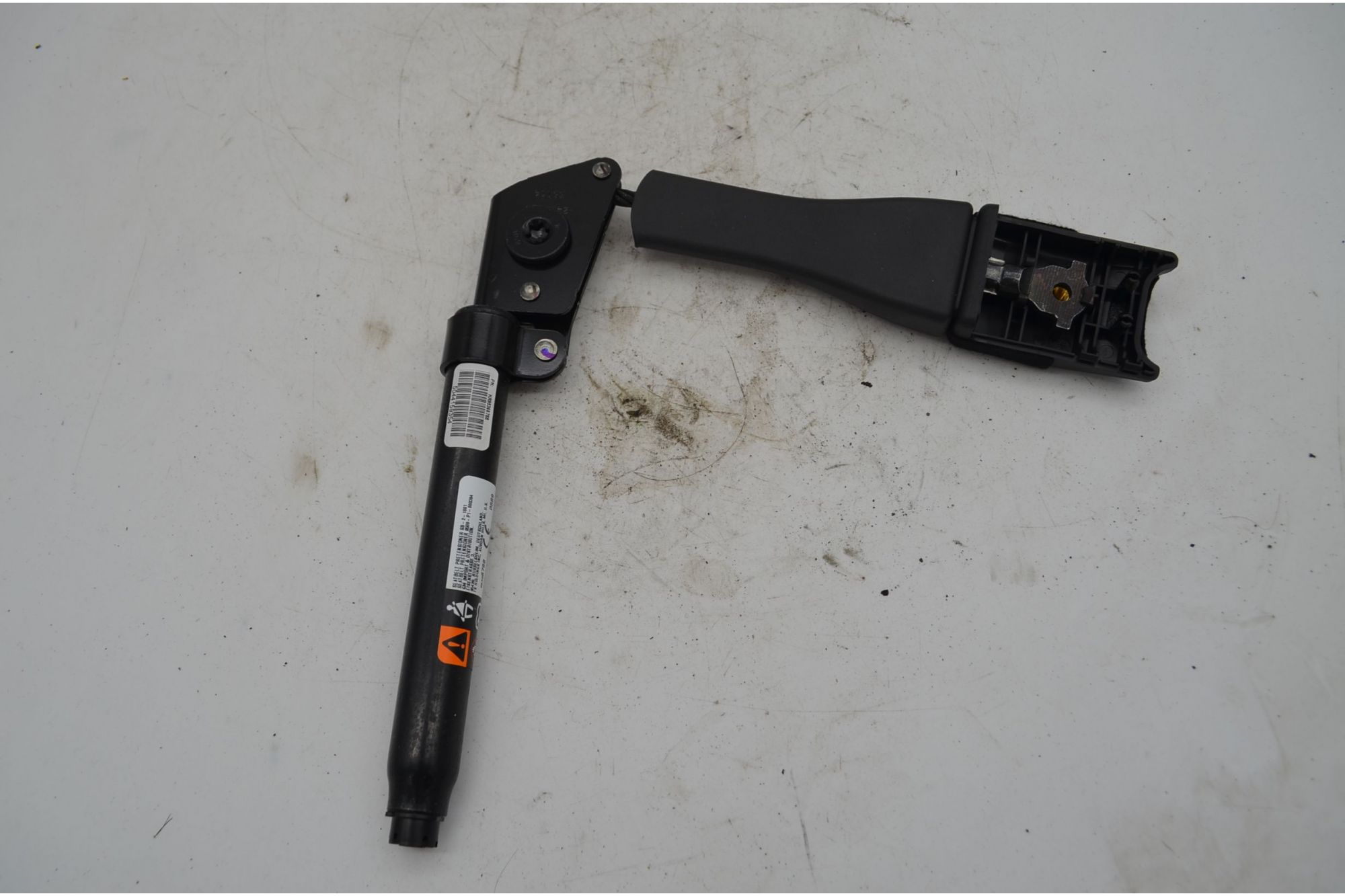 Fibbia Cintura Di Sicurezza Anteriore SX Opel Mokka Dal 2012 al 2016 Cod 0589-P1-000364  1747207252144