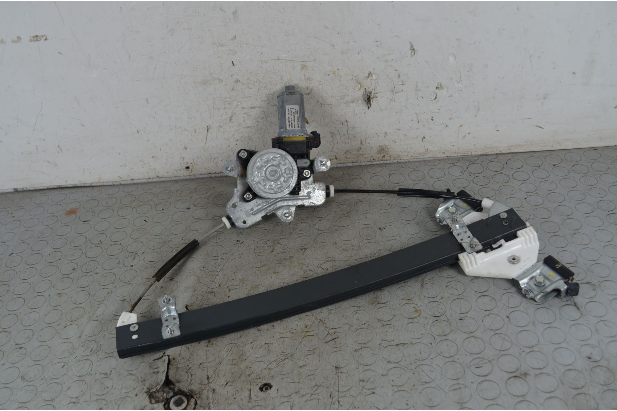 Motorino Alzacristalli Anteriore DX SsangYong Korando Dal 2010 al 2019 Cod 98820-CZ010  1747234532462