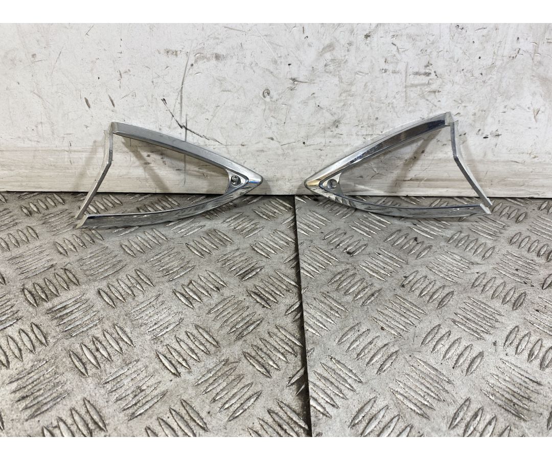 Coppia Cromature Frecce Anteriori Piaggio Liberty 150 3V dal 2013 al 2015 1747294441681 Coppia Cromature Frecce Anteriori Piaggio Liberty 150 3V dal 2013 al 2015 1747294441681