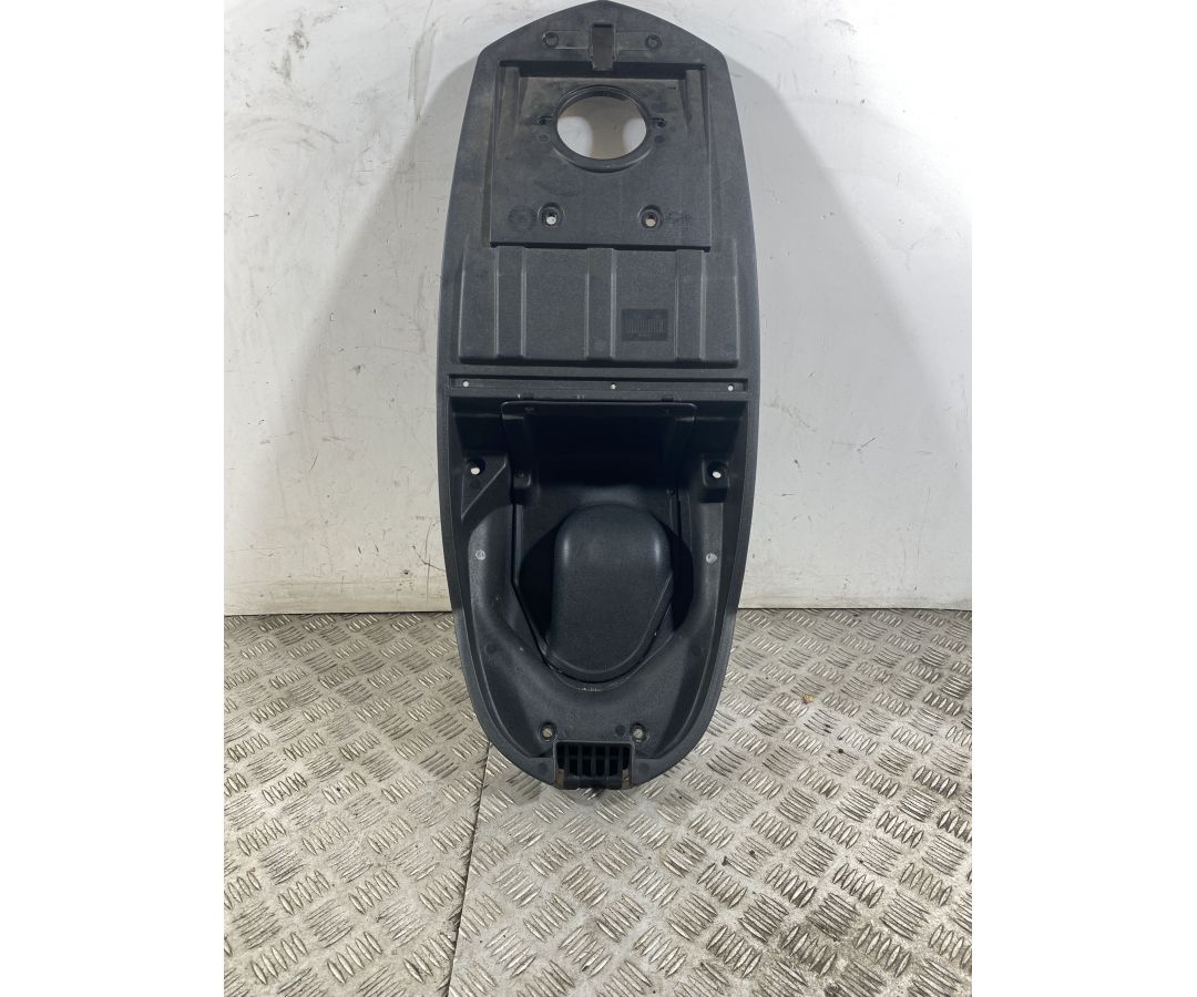 Carena Vano Sottosella Benelli Caffènero 125 dal 2011 al 2016 1747299641574 Carena Vano Sottosella Benelli Caffènero 125 dal 2011 al 2016 1747299641574