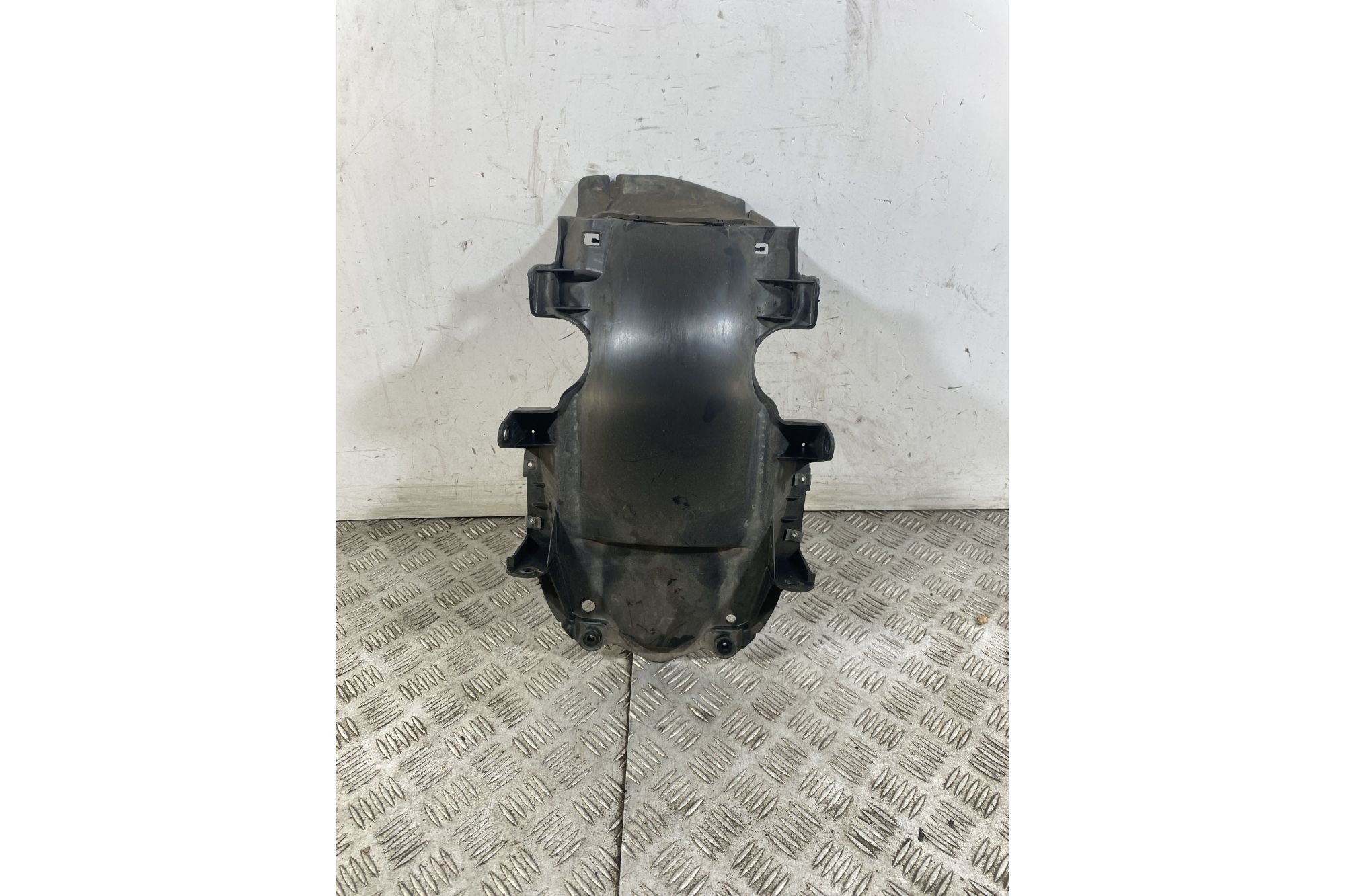 Carena Sottocodone posteriore Benelli Caffènero 125 dal 2011 al 2016  1747300397995