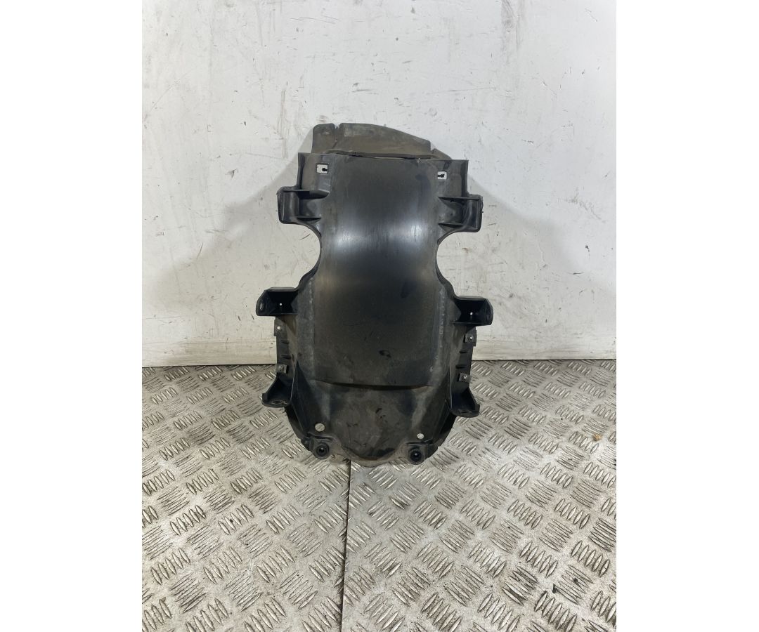 Carena Sottocodone posteriore Benelli Caffènero 125 dal 2011 al 2016 1747300397995 Carena Sottocodone posteriore Benelli Caffènero 125 dal 2011 al 2016 1747300397995