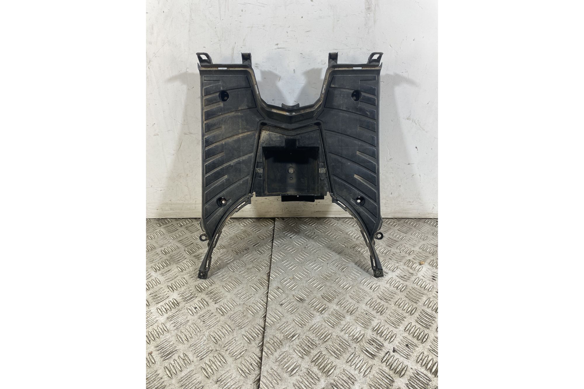 Carena pedana Poggiapiedi Benelli Caffènero 125 dal 2011 al 2016  1747301623888