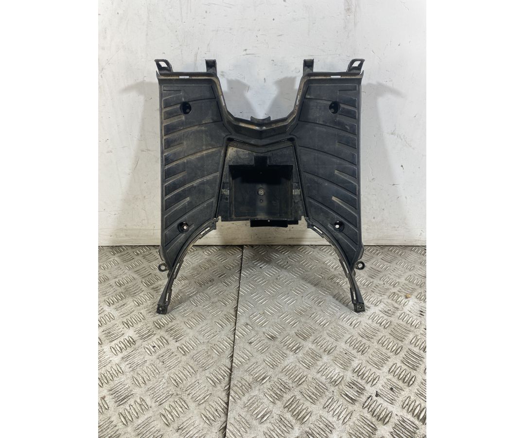 Carena pedana Poggiapiedi Benelli Caffènero 125 dal 2011 al 2016 1747301623888 Carena pedana Poggiapiedi Benelli Caffènero 125 dal 2011 al 2016 1747301623888