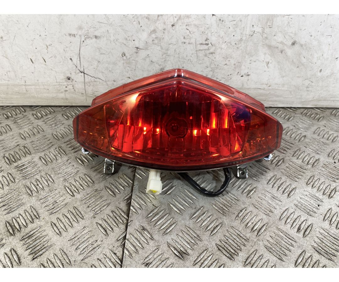 Fanale Stop Posteriore Benelli Caffènero 125 dal 2011 al 2016 1747312312436 Fanale Stop Posteriore Benelli Caffènero 125 dal 2011 al 2016 1747312312436
