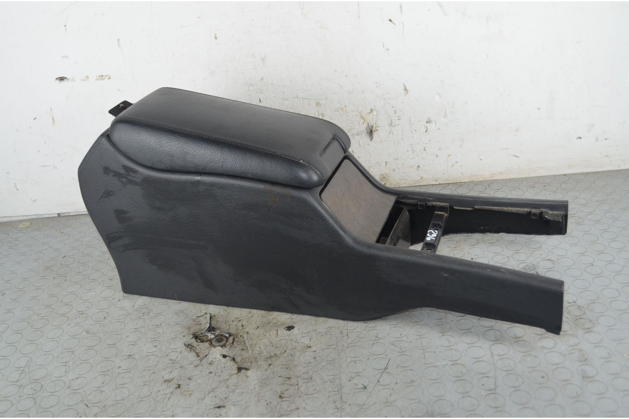 Tunnel Centrale Mercedes Classe E W210 Dal 1995 al 2002 Cod 9300411  1747314243608