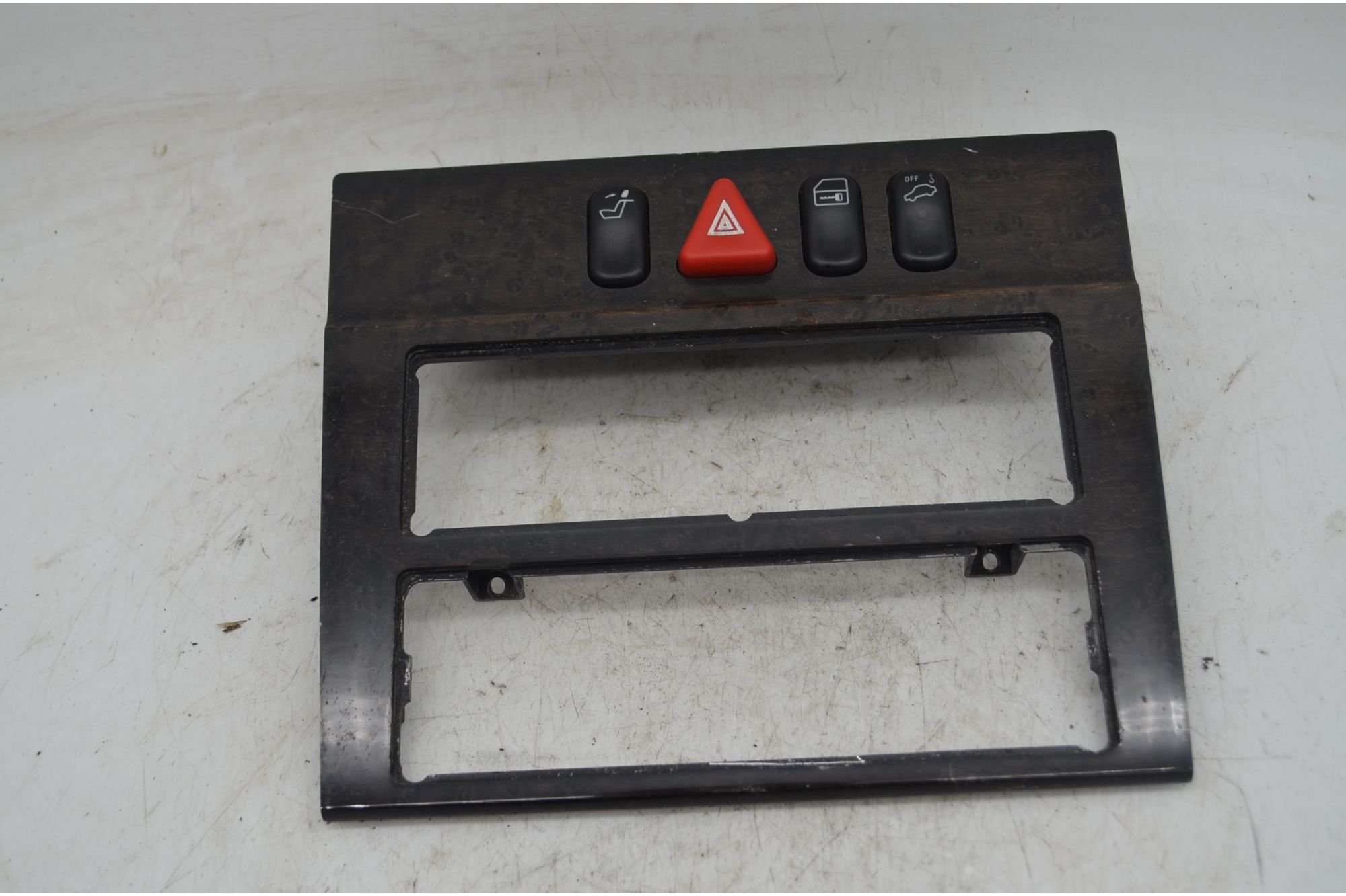 Cornice rivestimento centrale Mercedes Classe E W210 Dal 1995 al 2002 Cod A21068305081  1747317598217