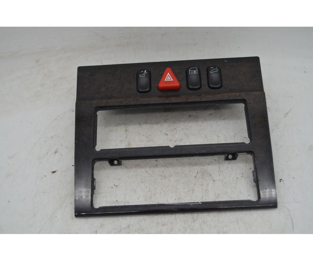 Cornice rivestimento centrale Mercedes Classe E W210 Dal 1995 al 2002 Cod A21068305081 1747317598217 Cornice rivestimento centrale Mercedes Classe E W210 Dal 1995 al 2002 Cod A21068305081 1747317598217