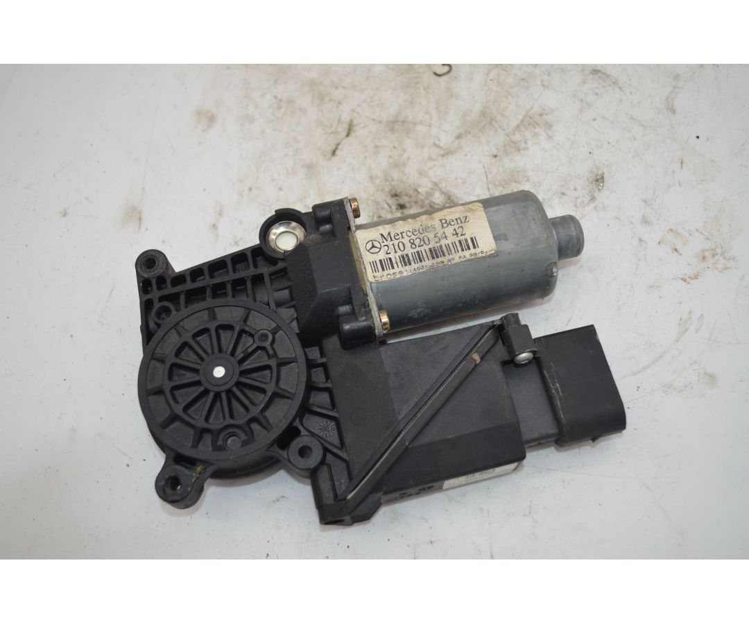 Motorino Alzacristalli Posteriore DX Mercedes Classe E W210 Dal 1995 al 2002 Cod 2108205442 1747378646216 Motorino Alzacristalli Posteriore DX Mercedes Classe E W210 Dal 1995 al 2002 Cod 2108205442 1747378646216