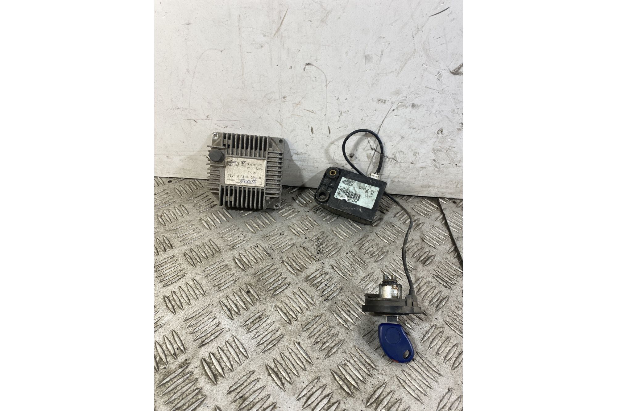 Kit Chiave Piaggio Beverly 500 dal 2002 al 2006 COD 829121  1747380492832
