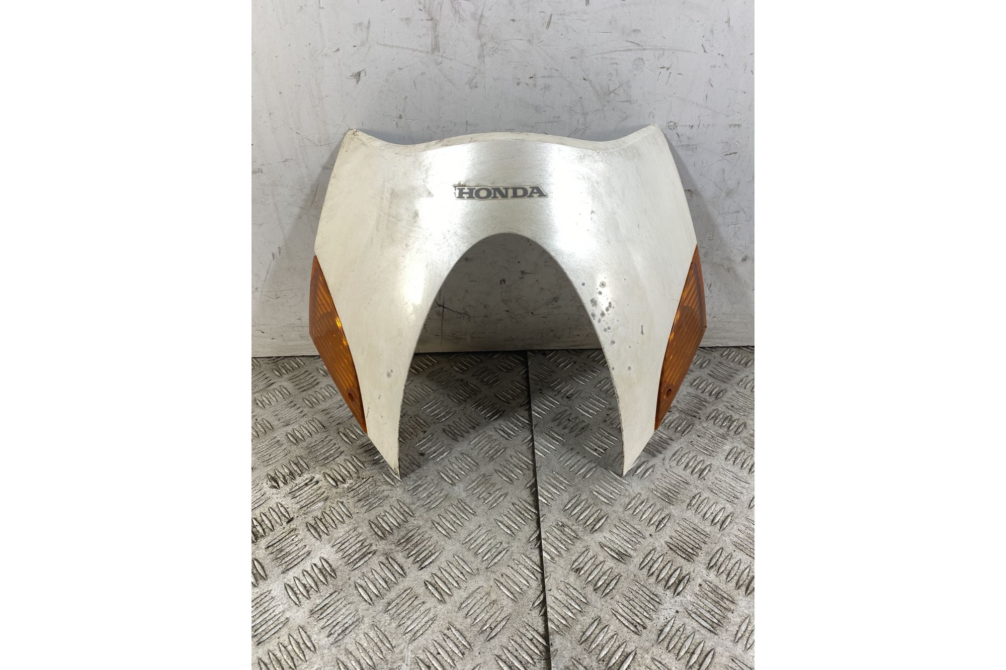 Carena Scudetto Anteriore Honda Chiocciola @ 125 / 150 dal 2000 al 2006  1747382005191