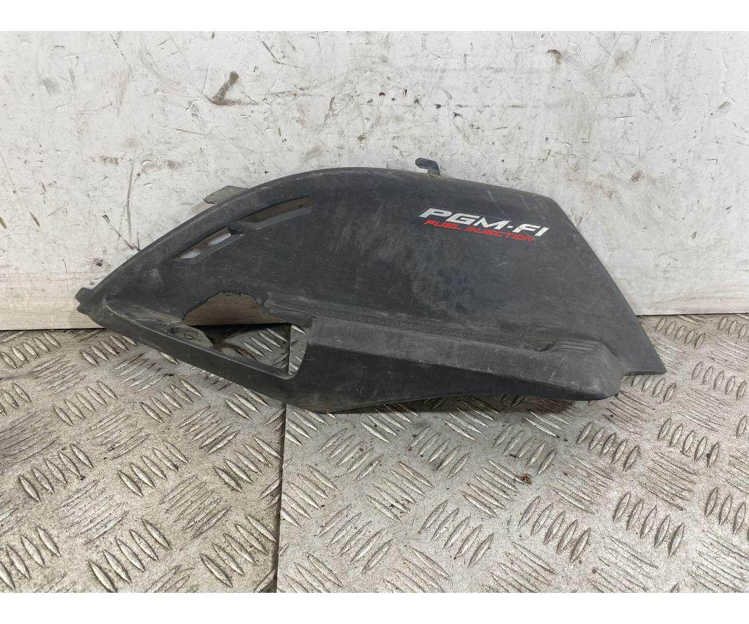 Carena Centrale Sottosella Destra Dx Honda Lead 110 dal 2009 al 2011 1747385029668 Carena Centrale Sottosella Destra Dx Honda Lead 110 dal 2009 al 2011 1747385029668