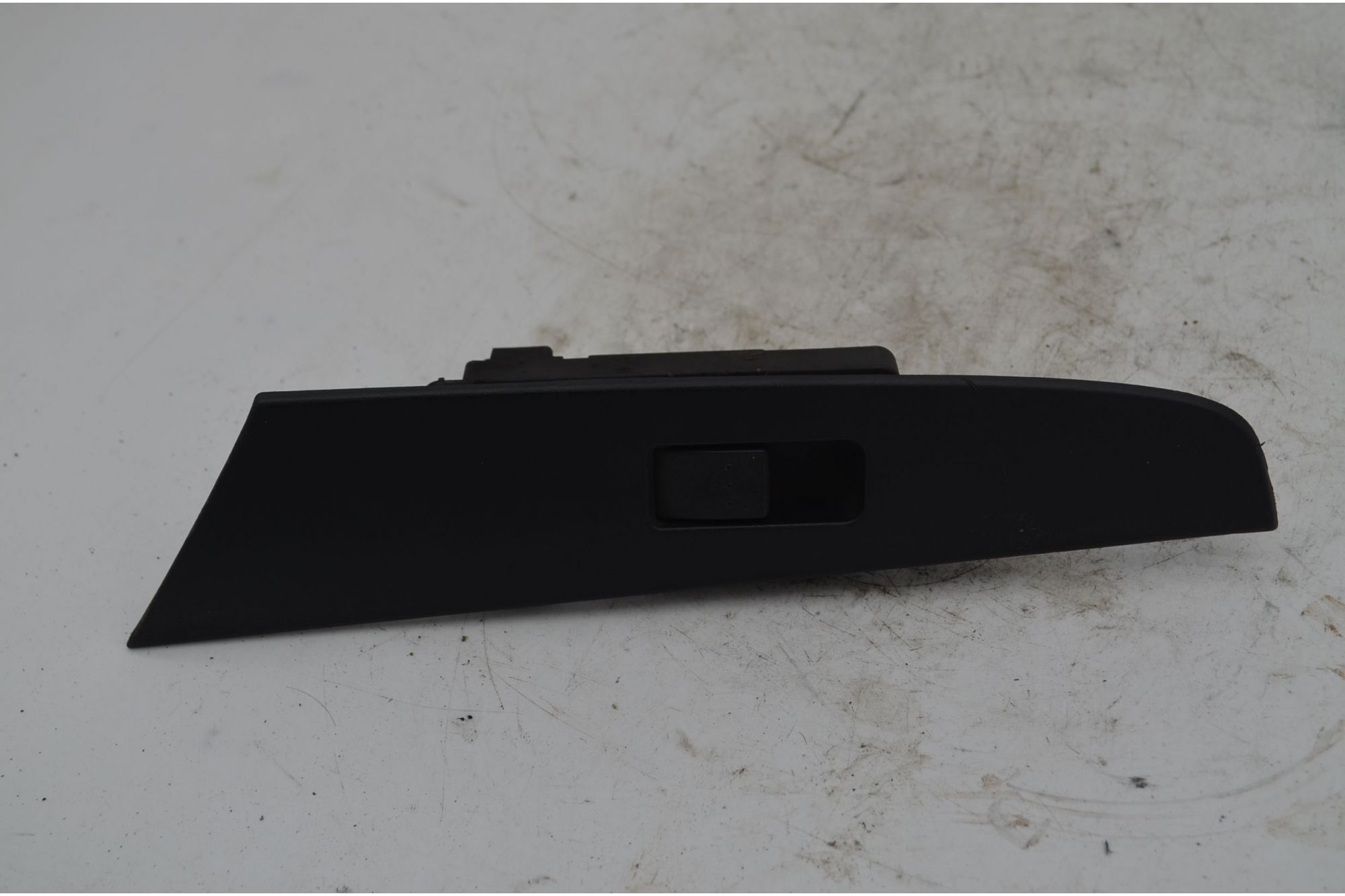 Pulsantiera Alzacristalli Posteriore DX Mazda 3 Dal 2003 al 2009 Cod 03123120BP4K  1747385055902