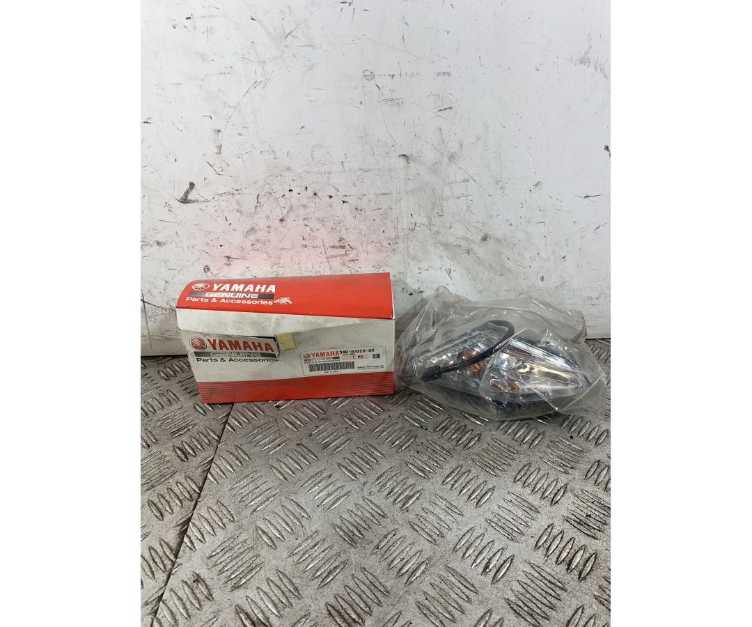 Freccia Anteriore Destra DX Yamaha Majesty 400 dal 2008 al 2012 COD 34B-83320-00 1747390773600 Freccia Anteriore Destra DX Yamaha Majesty 400 dal 2008 al 2012 COD 34B-83320-00 1747390773600