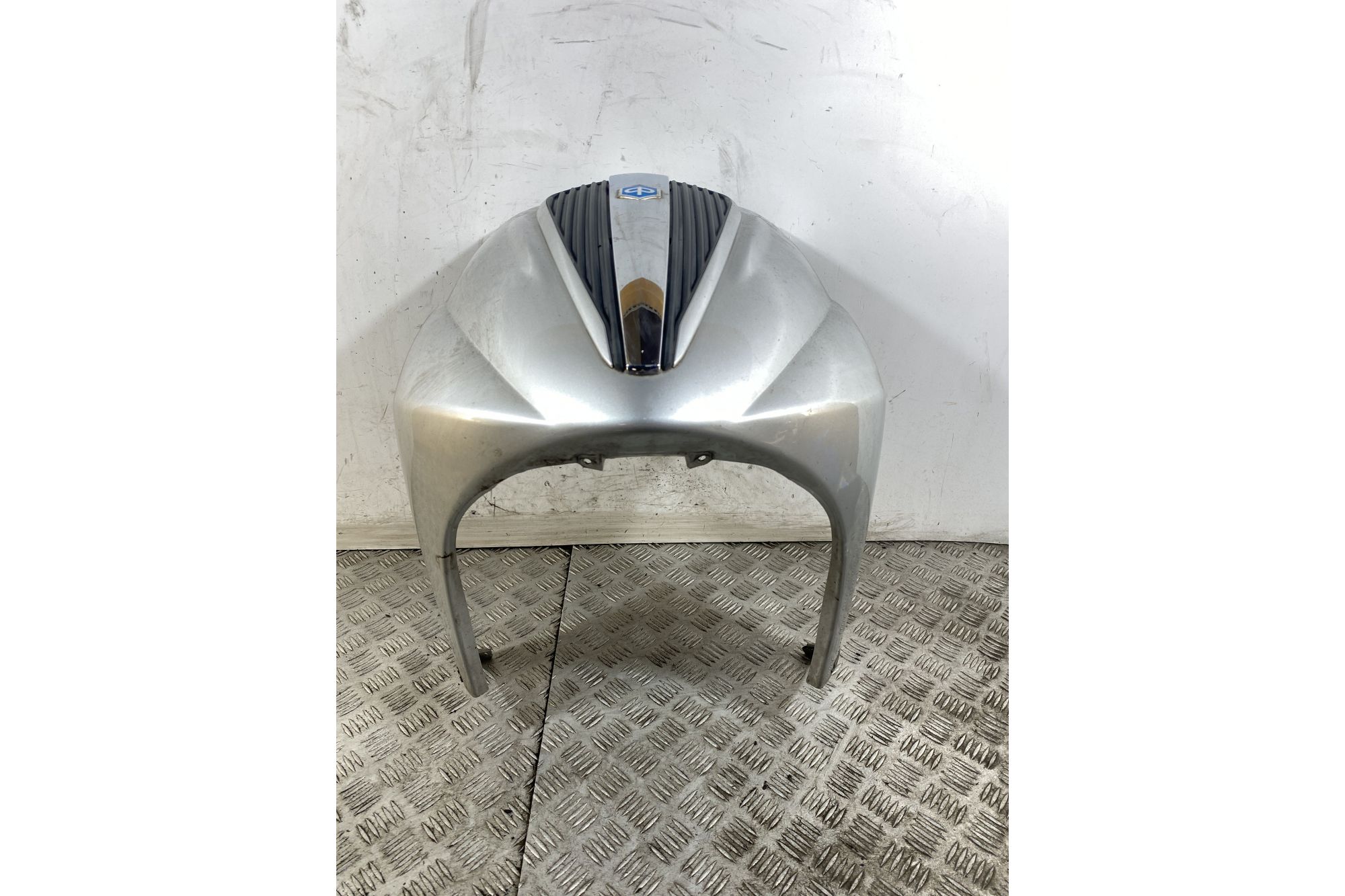 Carena Scudo Anteriore Piaggio Beverly Tourer dal 2009 al 2011  1747391780218