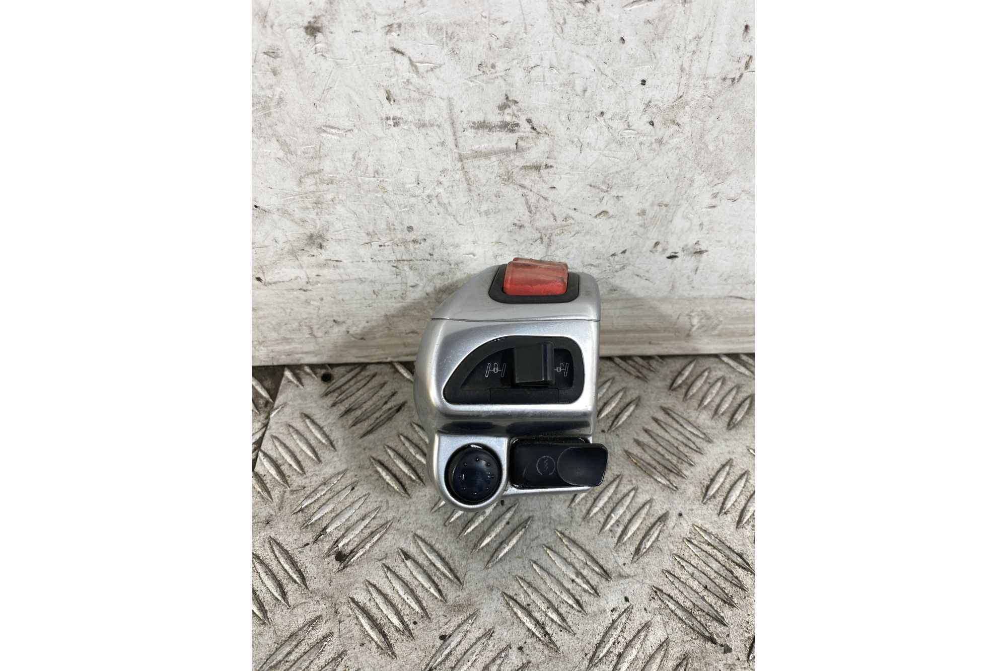 Commutatore Devio Luci Destro DX Piaggio MP3 250 Dal 2006 Al 2011  1747391571311