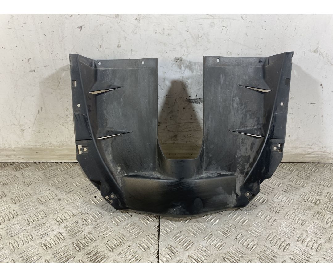 Carena Sottoscudo Anteriore Aprilia Sportcity One 125 Dal 2008 al 2012 1747647018348 Carena Sottoscudo Anteriore Aprilia Sportcity One 125 Dal 2008 al 2012 1747647018348
