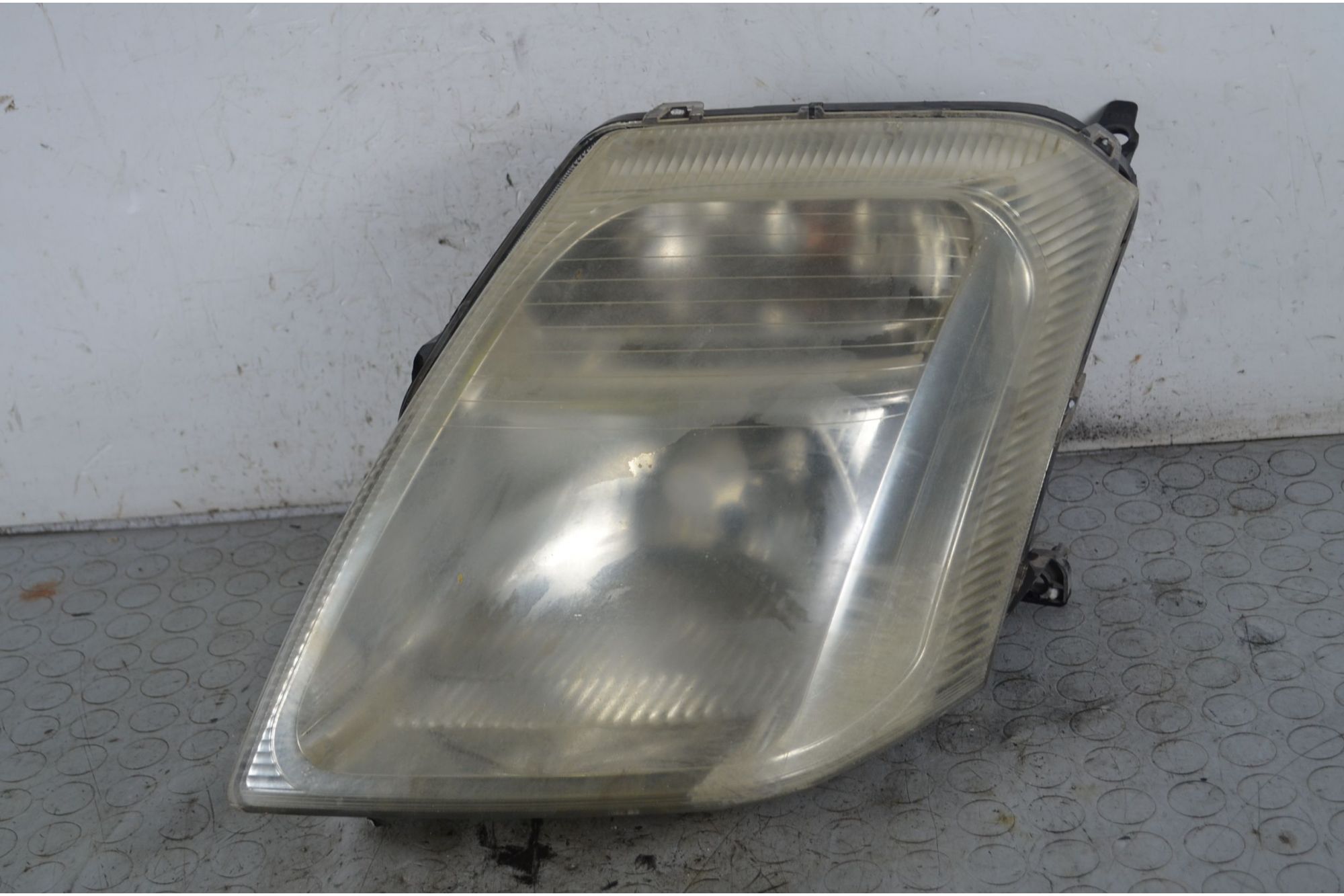 Faro Anteriore SX Citroen C2 Dal 2002 al 2009 Cod 620870  1747649754916