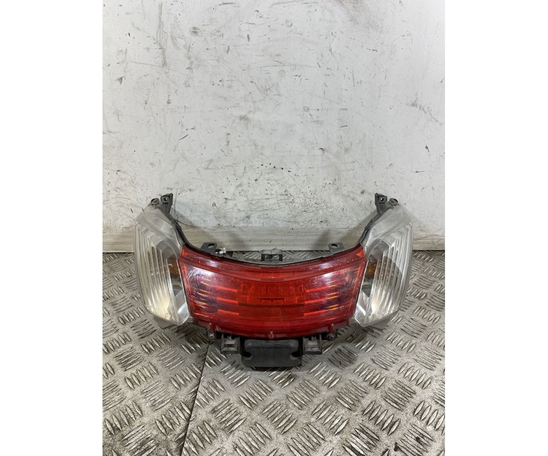 Fanale Stop Posteriore Yamaha Majesty 400 dal 2004 al 2008 1747666127946 Fanale Stop Posteriore Yamaha Majesty 400 dal 2004 al 2008 1747666127946